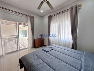 3 Bedrooms House East Pattaya H011611