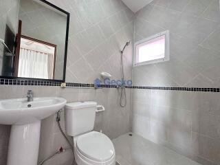 3 Bedrooms House East Pattaya H011611