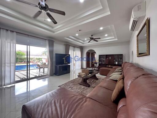 3 Bedrooms House East Pattaya H011611