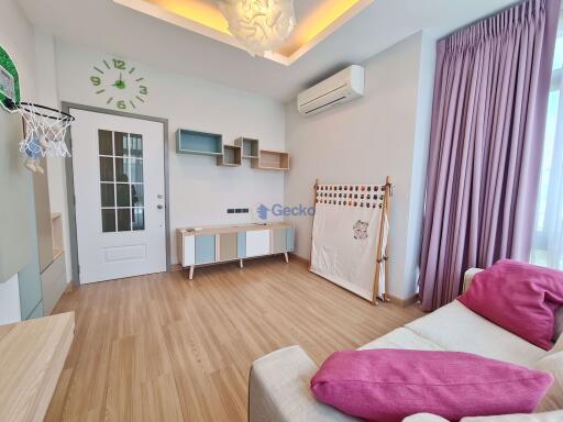 4 Bedrooms House in Patta Prime East Pattaya H010259