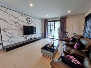 4 Bedrooms House in Patta Prime East Pattaya H010259