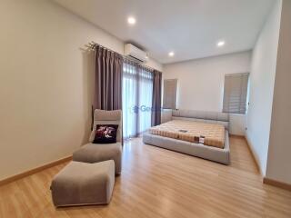 4 Bedrooms House in Patta Prime East Pattaya H010259