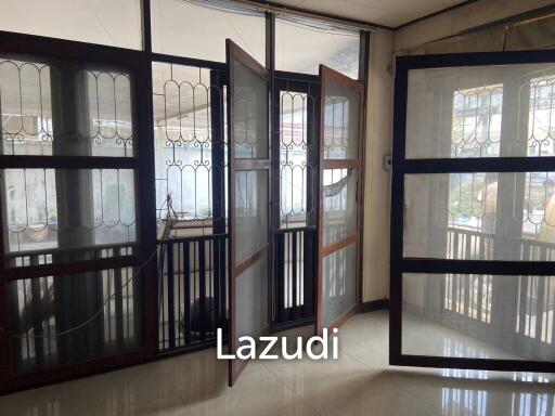 480 SQM Commercial House Thong Lo 25 - Diverse Space with Parking