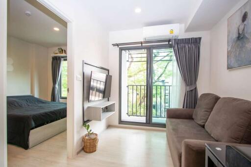 Stylish 1-BR Condo at Escent Ville Chiang Mai: Prime Location For Sale