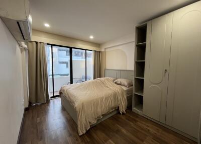 Eastwood Park Condominium - 2 Bed Condo for Rent *EAST11263