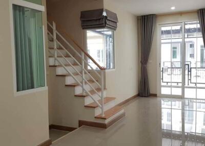 Townhouse for Rent at Golden Town Bangna-Suanluang