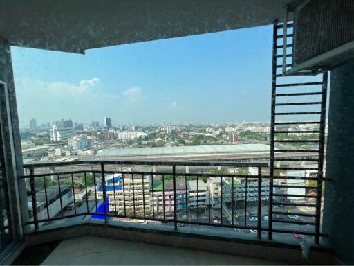 Condo for Sale at Supalai Park Ekkamai - Thonglor