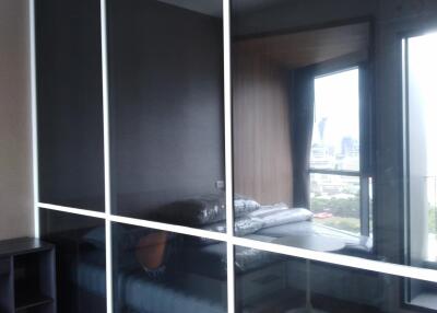 Condo for Rent at Triple Y Residence