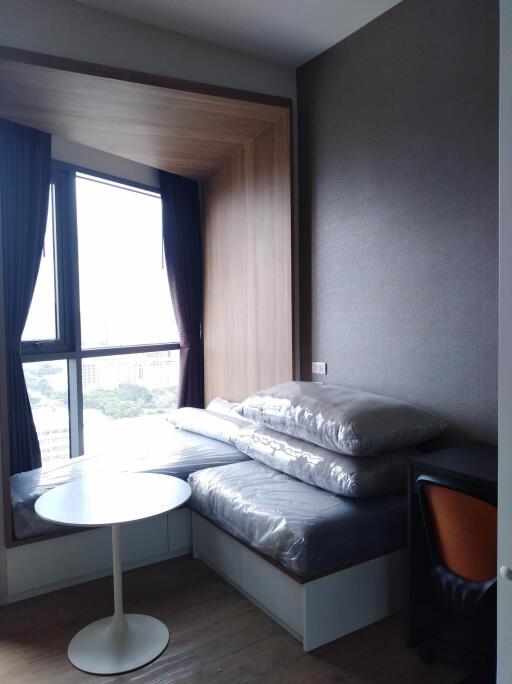 Condo for Rent at Triple Y Residence