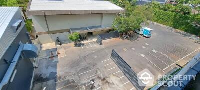 Retail Space for Sale in Khlong Tan Nuea