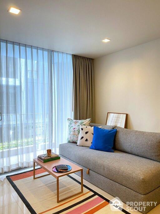 1-BR Condo at Downtown Sukhumvit 49 near BTS Phrom Phong