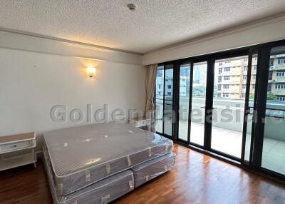 2-Bedrooms plus Study with large outdoor terrace - Langsuan