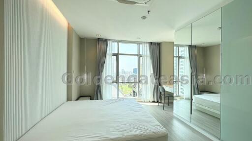 Spacious 2-Bedrooms condo on high floor - Langsuan