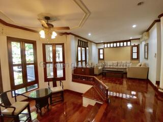 4-Bedrooms House in small compound by the Chaophraya River - Dusit