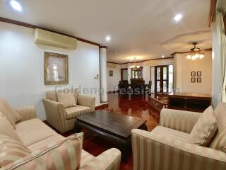 4-Bedrooms House in small compound by the Chaophraya River - Dusit