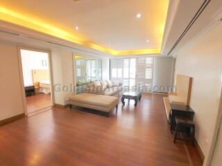 2-Bedrooms condo - Chidlom