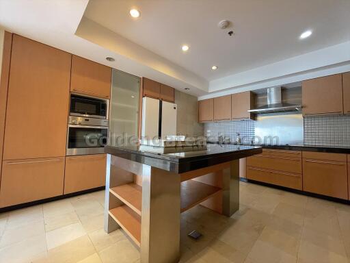 3-Bedrooms Condominium on High Floor overlooking the Royal Bangkok Sport Club - Ratchadamri Road