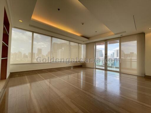 3-Bedrooms Condominium on High Floor overlooking the Royal Bangkok Sport Club - Ratchadamri Road