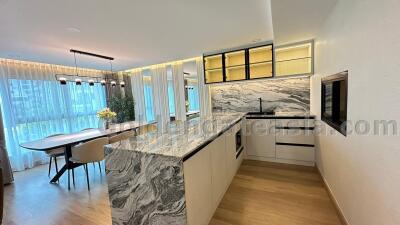 Modern 3-Bedrooms Condo - Soi Ruam Rudee (Ploen Chit BTS) Lumphini