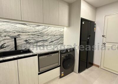 Modern 3-Bedrooms Condo - Soi Ruam Rudee (Ploen Chit BTS) Lumphini