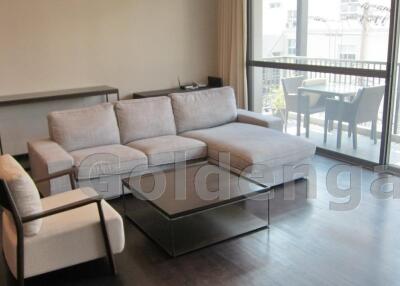 Modern 2-Bedrooms with balcony overlooking pool - Ruamrudee (Ploenchit BTS)