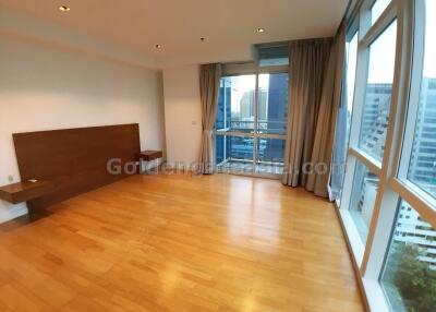 3-Bedrooms, 4-Bathrooms condo on high floor - Wireless Road (Ploenchit BTS)