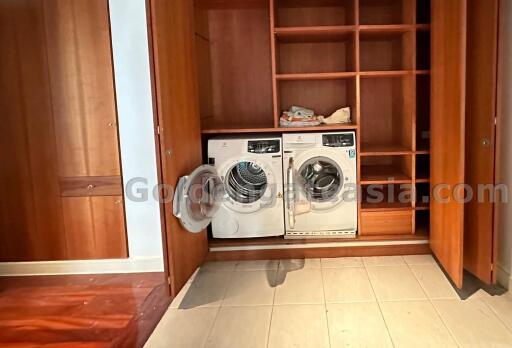 3-Bedrooms quiet condo - Ruamrudee (Ploenchit BTS)