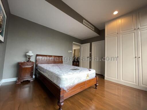 Quiet 3-Bedrooms condo - Sathorn (Lumphini MRT)