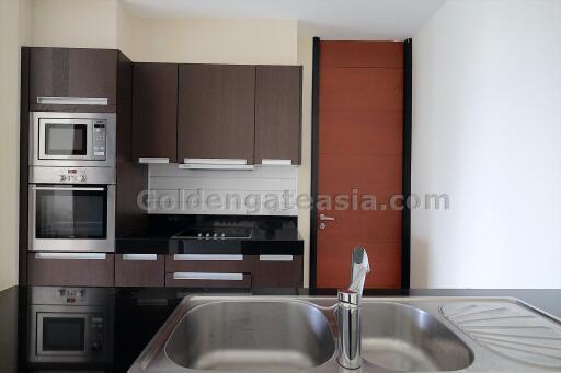 2-Bedrooms on high floor close to the BTS Chong Nonsi - Sathorn