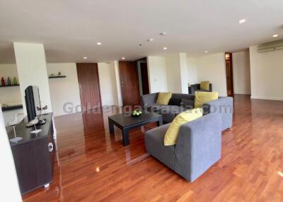 4-Bedrooms modern bright apartment - Sathorn (BTS Saint Louis)