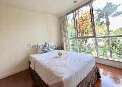 4-Bedrooms modern bright apartment - Sathorn (BTS Saint Louis)