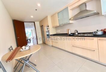 4-Bedrooms modern bright apartment - Sathorn (BTS Saint Louis)