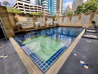 Spacious 3 Bedrooms in quiet modern lowrise apartment - Sathorn