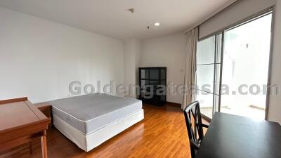 3-Bedrooms quiet condo with large balcony/terrace - Sathorn (Nanglinchi)