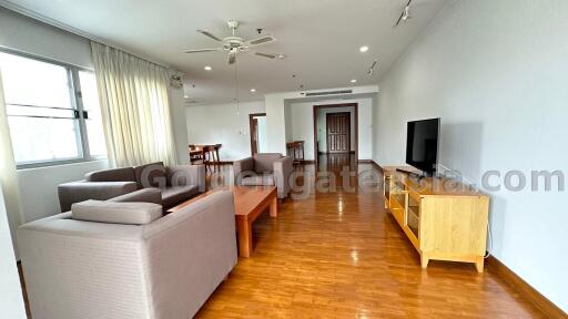 3-Bedrooms quiet condo with large balcony/terrace - Sathorn (Nanglinchi)