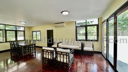 3-bedrooms single house with garden - Sathorn (Naratiwas)