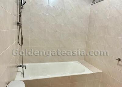 3-bedrooms single house with garden - Sathorn (Naratiwas)