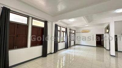 2-Bedrooms House in small Compound - Sathorn