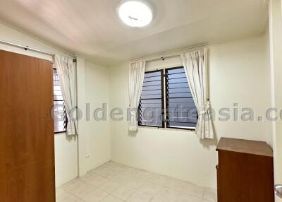 2-Bedrooms House in small Compound - Sathorn