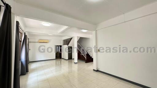2-Bedrooms House in small Compound - Sathorn
