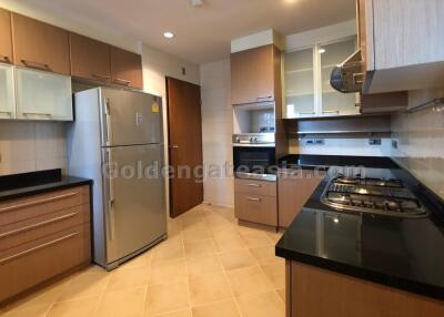 Spacious 3-Bedrooms modern family-friendly apartment - Sukhumvit (Nana-Asok BTS)