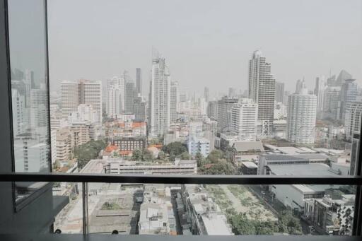 Beautiful 2-Bedrooms with direct access to the BTS - Sukhumvit Nana