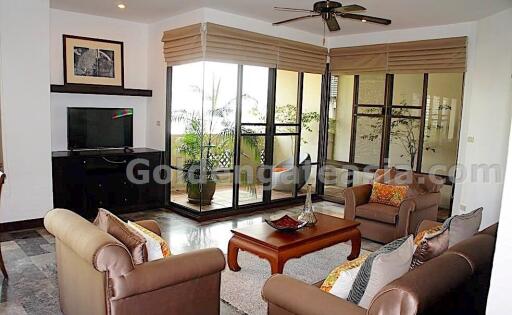 3-Bedrooms spacious apartment with balconies - Phrom Phong BTS