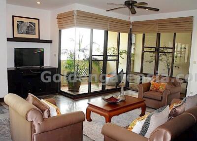 3-Bedrooms spacious apartment with balconies - Phrom Phong BTS