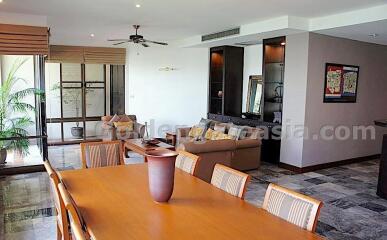 3-Bedrooms spacious apartment with balconies - Phrom Phong BTS