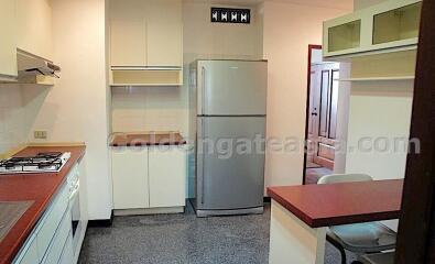 3-Bedrooms spacious apartment with balconies - Phrom Phong BTS