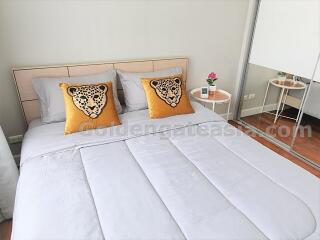 2-Bedrooms modern condo very close to the Emporium - Sukhumvit 24 (Phrom Phong BTS)