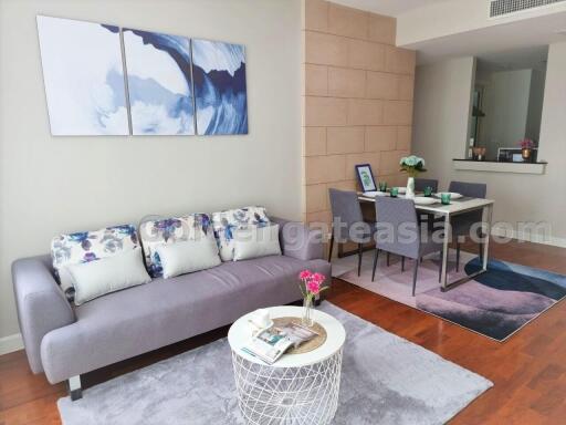 2-Bedrooms modern condo very close to the Emporium - Sukhumvit 24 (Phrom Phong BTS)