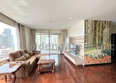 Modern 3-Bedrooms condo with big balcony - Sukhumvit soi 22