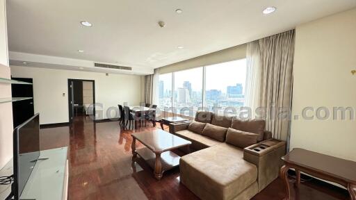 Modern 3-Bedrooms condo with big balcony - Sukhumvit soi 22